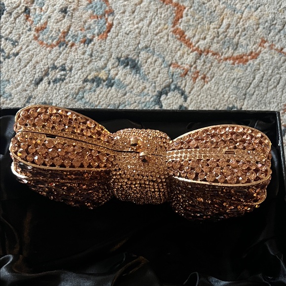 Sparkling Bow Clutch